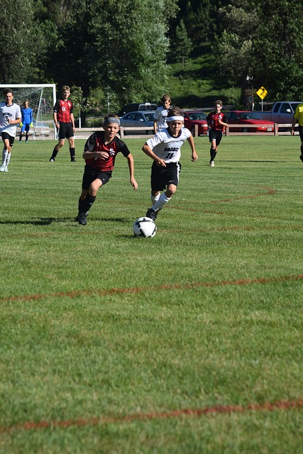 库里20分勇士四人20+大胜 升至西部第九.